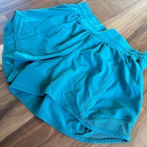 LuluLemon Hotty Hot Low-Rise Lined Short 4”